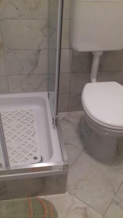 Guesthouse Familija Tariba Supetarska Draga Exteriör bild